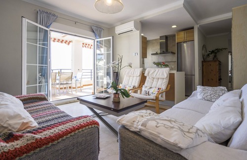 Caleta de Velez Apartment | APARTMENT CALETA DE VÉLEZ, ALGARROBO, TORRE DEL MAR First line of beach