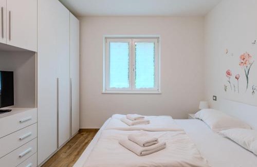 Dro Apartment | Apartment Calicantus - Nespolo by Interhome