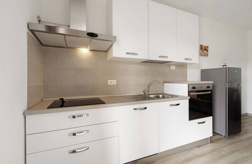 Zignago Apartment | Apartment 'Camera 6' with Mountain View, Wi-Fi and Air Conditioning