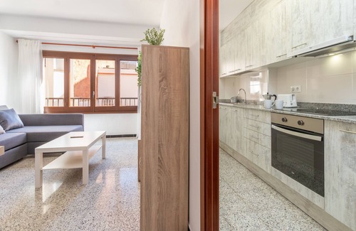 L'Escala Apartment | Apartment 'Can Lopits' with Balcony and Wi-Fi