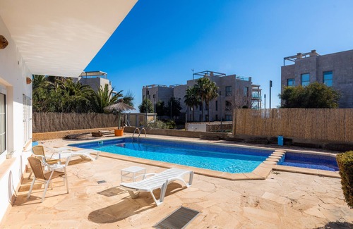 Cala Figuera Apartment | Apartment 'Can Salas 2 Dormitorios A' with Sea View, Wi-Fi and Air Conditioning