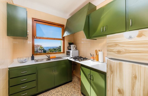 Cala Figuera Apartment | Apartment 'Can Salas 2 Dormitorios C' with Sea View, Wi-Fi and Air Conditioning