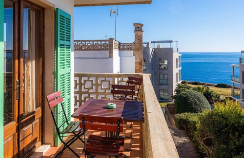 Cala Figuera Apartment | Apartment 'Can Salas 2 Dormitorios C' with Sea View, Wi-Fi and Air Conditioning
