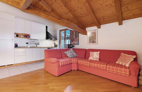 Strembo Apartment | Apartment 'Carla, Strembo' with Balcony and Wi-Fi