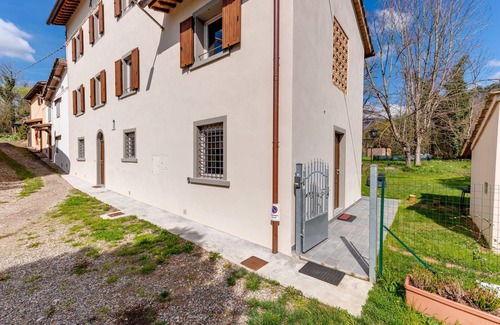 Borgo San Lorenzo Apartment | Apartment 'Casa Modi Nel Cuore Del Mugello' with Mountain View, Wi-Fi and Air Conditioning