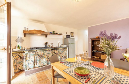 Citta della Pieve Apartment | Apartment 'Casina L'Ulivo' with Shared Pool, Private Terrace and Wi-Fi