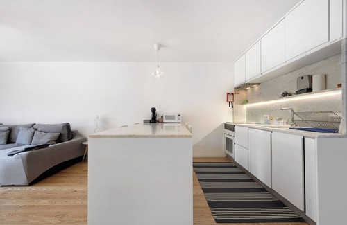Baiona Apartment | Apartment 'Casa Da Praia' with Sea View, Wi-Fi and Air Conditioning
