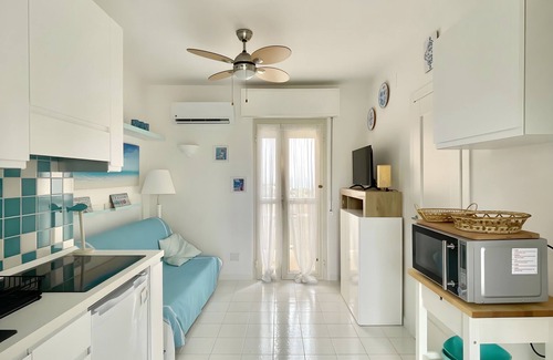 Stintino Apartment | Apartment 'Casa 19' with Sea View, Wi-Fi and Air Conditioning