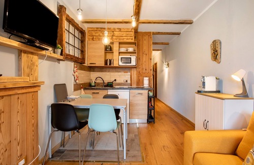Gressan Apartment | Apartment 'Casa Andrea Vista Monte Bianco' with Mountain View, Balcony and Wi-Fi