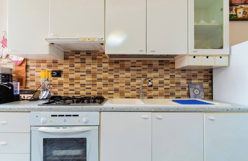 Giuggianello Apartment | Apartment 'Casa Aurora Luxury' with Shared Pool, Wi-Fi and Air Conditioning