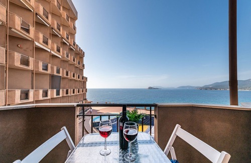 Teulada Apartment | Apartment 'Casa da AMare' close to the Beach with Balconies & A/C