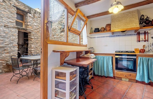 Masdenverge House | Apartment 'Casa Elisa' with Private Terrace, Wi-Fi and Air Conditioning