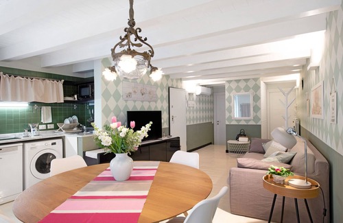 Arenzano Apartment | Apartment 'Casa Fiordaliso - Arenzanohost' with Air Conditioning