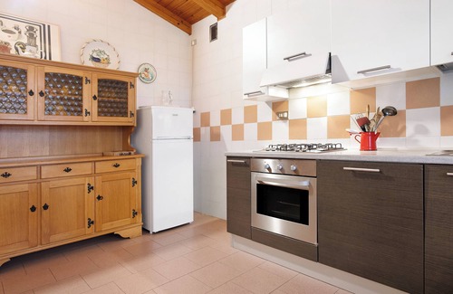 Baselga di Pine Apartment | Apartment 'Casa Pòlse' with Mountain View, Shared Garden and Wi-Fi