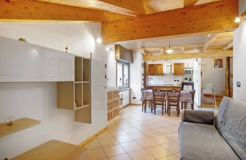 Panorama Apartment | Apartment "Casa Michod - Nonno Marcel" with Mountain View, Shared Garden and Wi-Fi