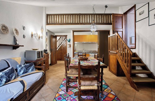 Courmayeur Apartment | Apartment 'Casa Mountain View Courmayeur' with Mountain View