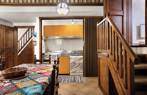 Courmayeur Apartment | Apartment 'Casa Mountain View Courmayeur' with Mountain View