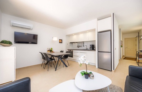 Vallgornera Apartment | Apartment 'Casa Mz' with Shared Pool, Wi-Fi and Air Conditioning
