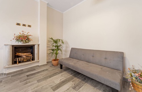 Province of Cagliari Apartment | Apartment 'Casa Orietta' with Balcony, Wi-Fi and Air Conditioning