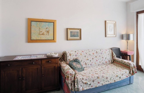 Ospedaletti Apartment | Apartment "Casa Orizzonte" with Sea View, Private Terrace & Air Conditioning