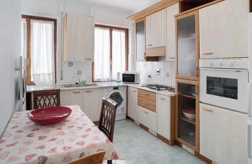 Ospedaletti Apartment | Apartment "Casa Orizzonte" with Sea View, Private Terrace & Air Conditioning