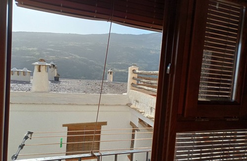 Bubion Apartment | Apartment 'Casa Pepa' with Mountain View, Shared Terrace and Balcony