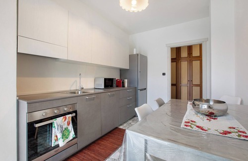 Aosta Apartment | Apartment 'Casa Rosa' with Mountain View and Balcony