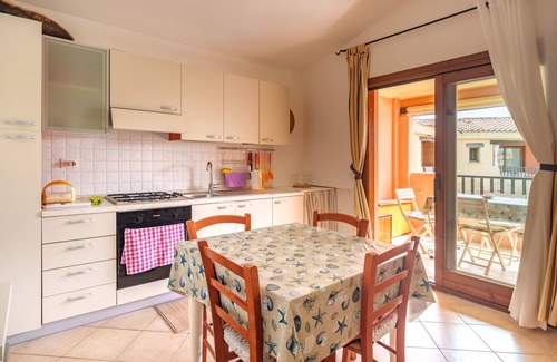 Murta Maria Apartment | Apartment 'Casa Vacanze Melone' with Shared Pool, Private Terrace and Balcony