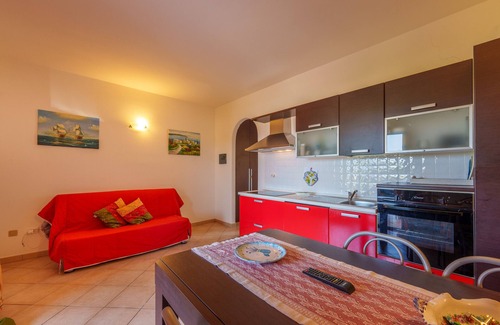 Murta Maria Apartment | Apartment 'Casa Vacanze Nespolo' with Shared Pool, Private Terrace and Air Conditioning