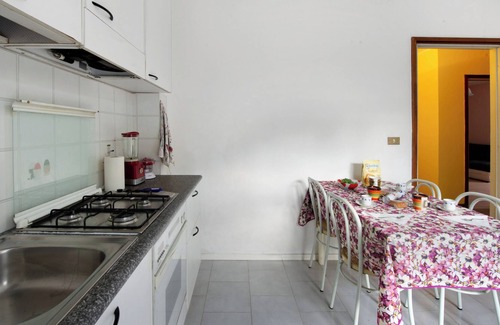 Donnas Apartment | Apartment "Casa Vicky" with Mountain View & Balcony