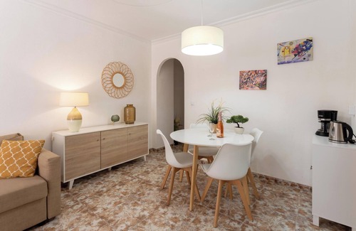 Torrevieja Apartment | Apartment Close to the Beach with Wi-Fi