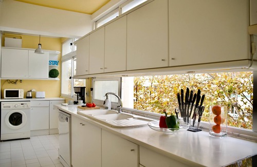 Parede Apartment | Apartment 'Close To The Beach' with Wi-Fi and Air Conditioning