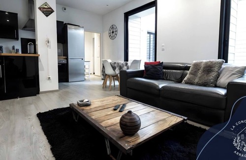 Arras Apartment | Apartment close to the squares with private outdoor area