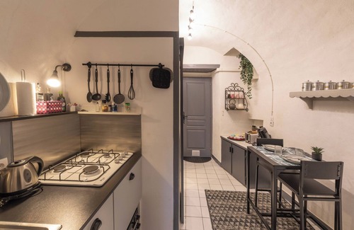 Lanas Apartment | Apartment 'Cocoon - Bord Ardèche' with Private Terrace and Wi-Fi