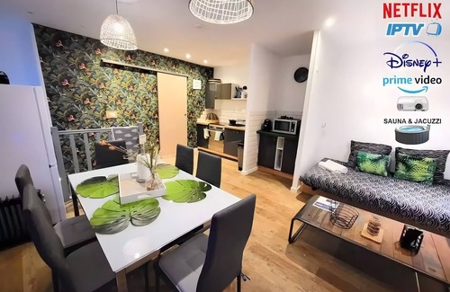 Annecy Apartment | Apartment 'Coeur De Ville' with Wi-Fi and Air Conditioning