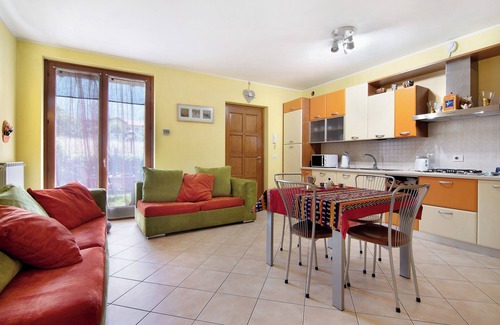 Colico Apartment | Apartment "Colorful" with Mountain View & Private Garden