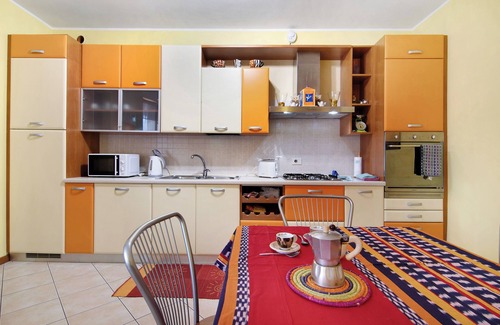 Colico Apartment | Apartment "Colorful" with Mountain View & Private Garden