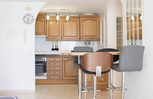 L'Ampolla Apartment | Apartment 'Constance' with Sea View, Wi-Fi and Air Conditioning