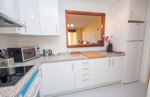 Castillo de Sabinillas Apartment | Apartment cozy in quiet area near of beaches and shops