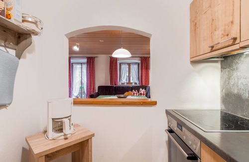 Obergrainau Apartment | Apartment Daniel with Balcony, Mountain View & Wi-Fi