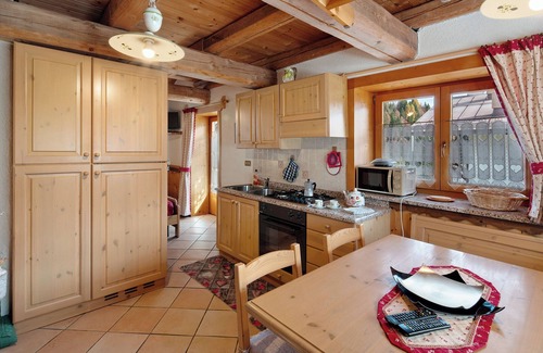 Caviola Apartment | Apartment 'Darecoi' with Mountain View, Shared Garden and Wi-Fi