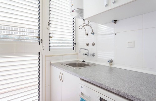 Xeraco Beach Apartment | Apartment 'Delfines' with Private Pool, Private Terrace and Wi-Fi