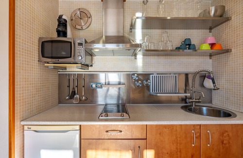 Pradollano Apartment | Apartment 'Diseño A Pie De Pista' with Mountain View and Wi-Fi