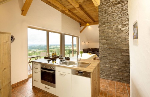 Sankt Maergen Apartment | Apartment 'Dubeschlag' with Mountain View, Shared Garden and Wi-Fi