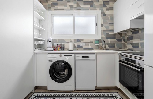 Calafell Apartment | Apartment 'Duplex Center' with Balcony, Wi-Fi and Air Conditioning