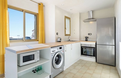 Cambrils Apartment | Apartment 'Dúplex Puerto' with Sea View and Balcony