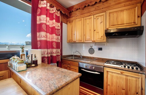 Gressan Apartment | Apartment 'E11even - Pila Appartamenti' with Mountain View, Private Terrace and Balcony