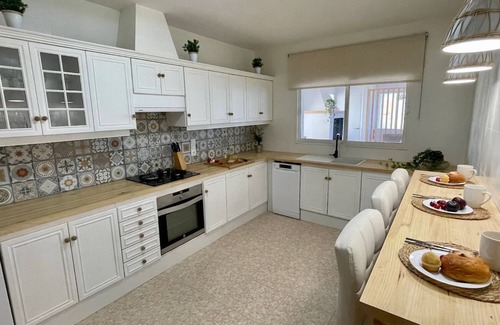 Sant Jaume d'Enveja Apartment | Apartment 'El Mirador' with Sea View, Wi-Fi and Air Conditioning