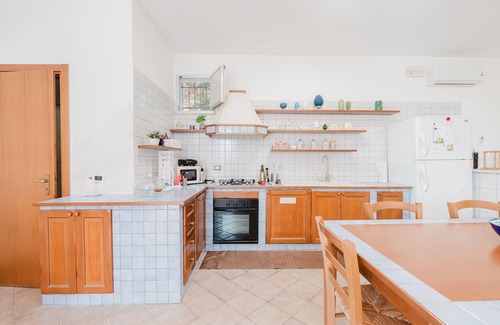 Alcamo Apartment | Apartment 'Elena' with Mountain View, Wi-Fi and Air Conditioning
