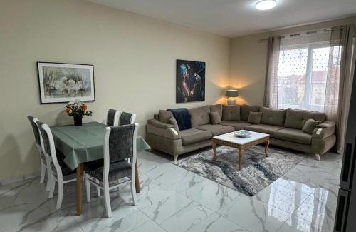 Kamez Apartment | Apartment Elis